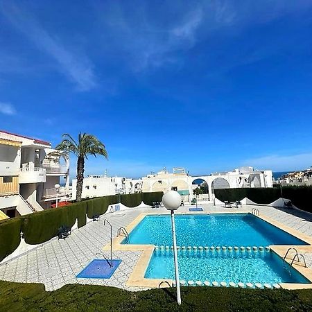 Appartement Apartament à Torrevieja Extérieur photo