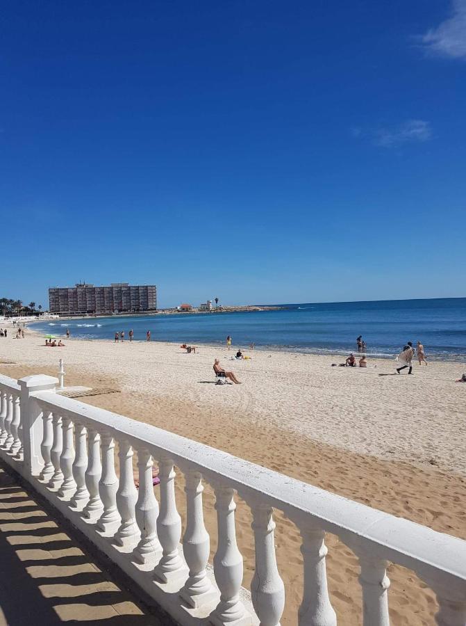 Appartement Apartament à Torrevieja Extérieur photo